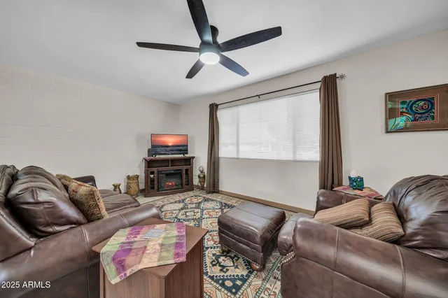 $285,000 | 10517 West Cumberland Drive, Sun City, AZ 85351