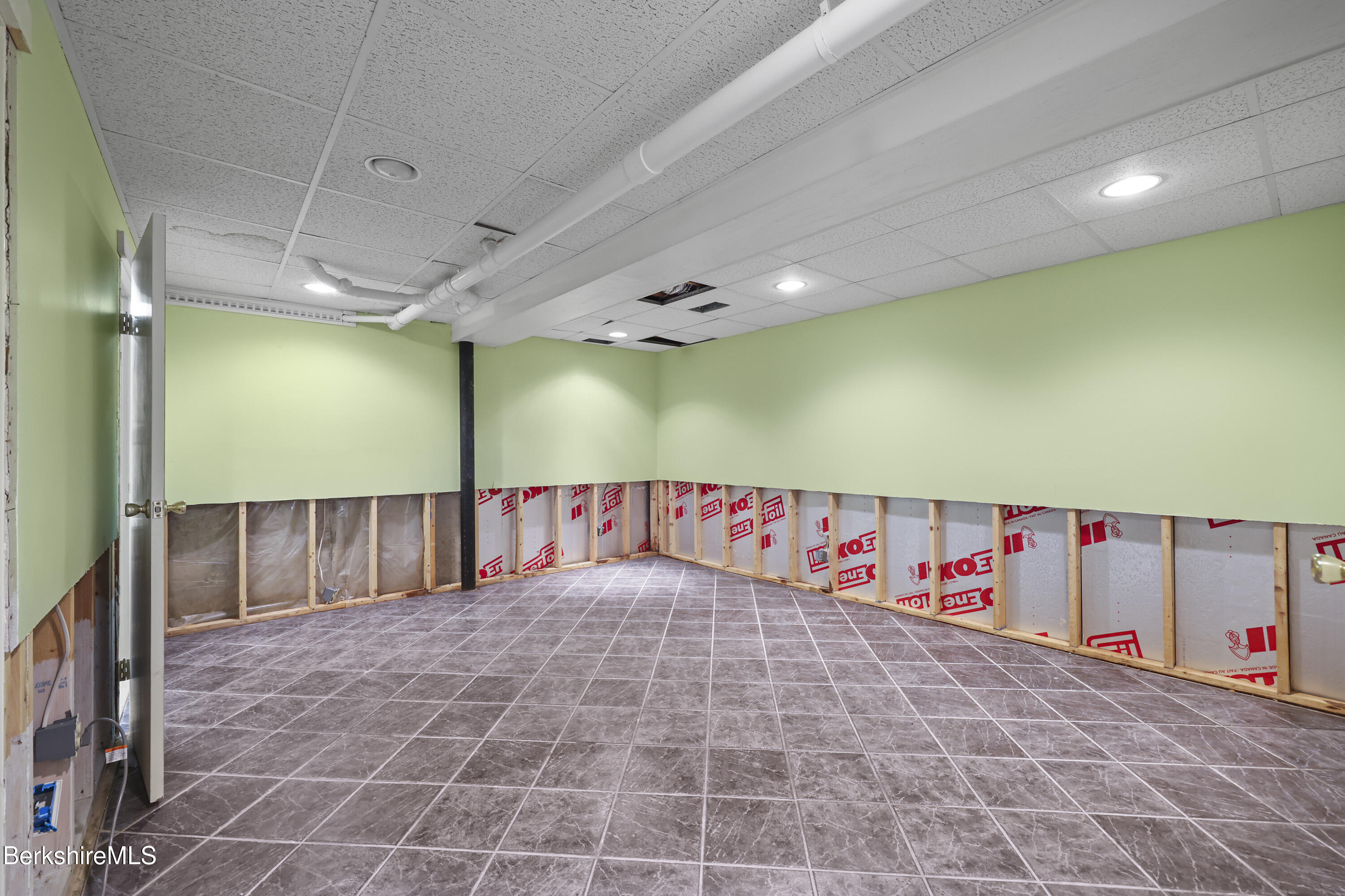 36 Glendale Road Stockbridge, MA 01262 - Photo 26 of 35 Lower Level Office1