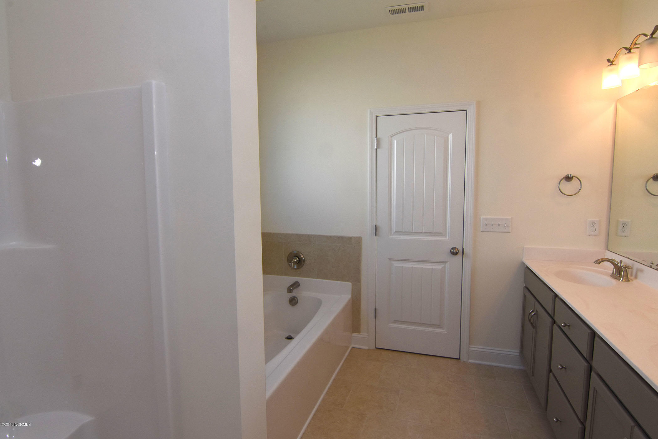 367 Lehigh Road Wilmington, NC 28412 - Photo 13 of 18 Master Bath 2