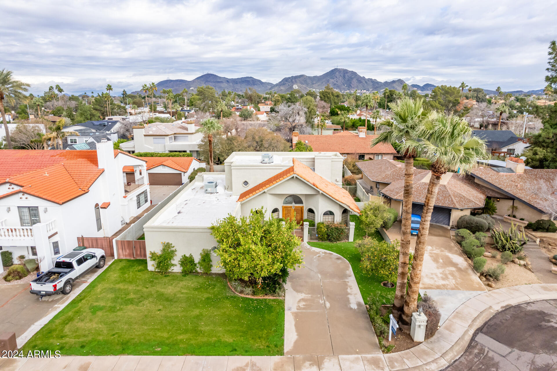 228 West Royal Palm Road Phoenix, AZ 85021 - Photo 2 of 63 0052-01 - Royal Palm Drone
