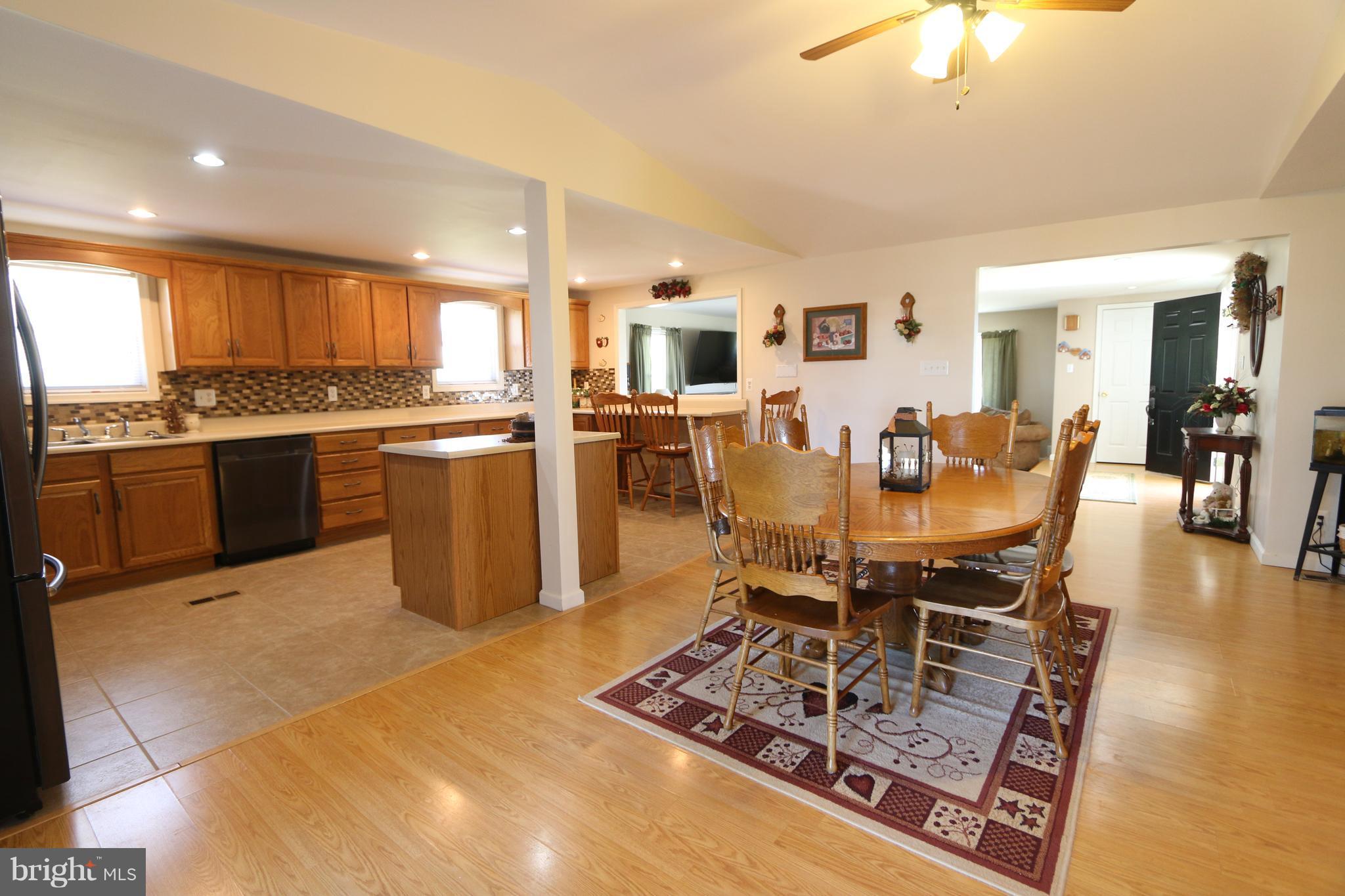 14921 Falling Waters Road Williamsport, MD 21795 - Photo 3 of 30 Dining Room