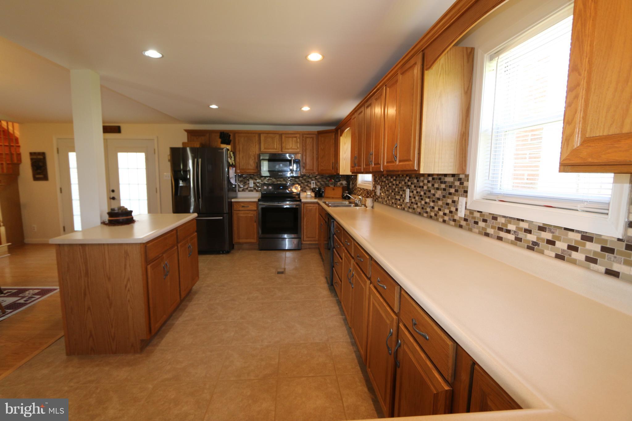 14921 Falling Waters Road Williamsport, MD 21795 - Photo 4 of 30 Kitchen