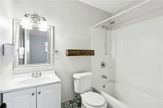 $215,000 | 108 Auburn Place, Kenner, LA 70065