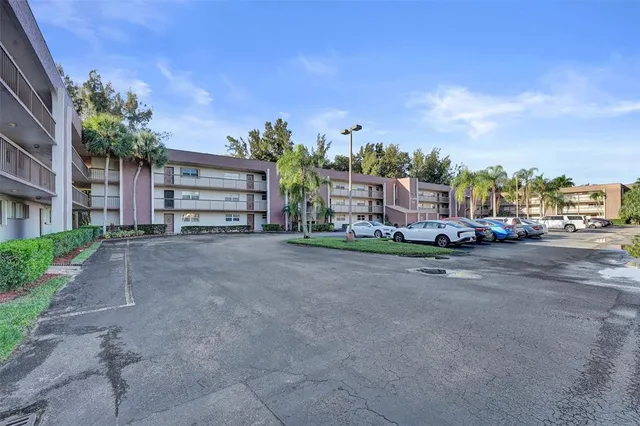 $2,175 | 7060 Nova Drive, Unit 304C, Davie, FL 33317