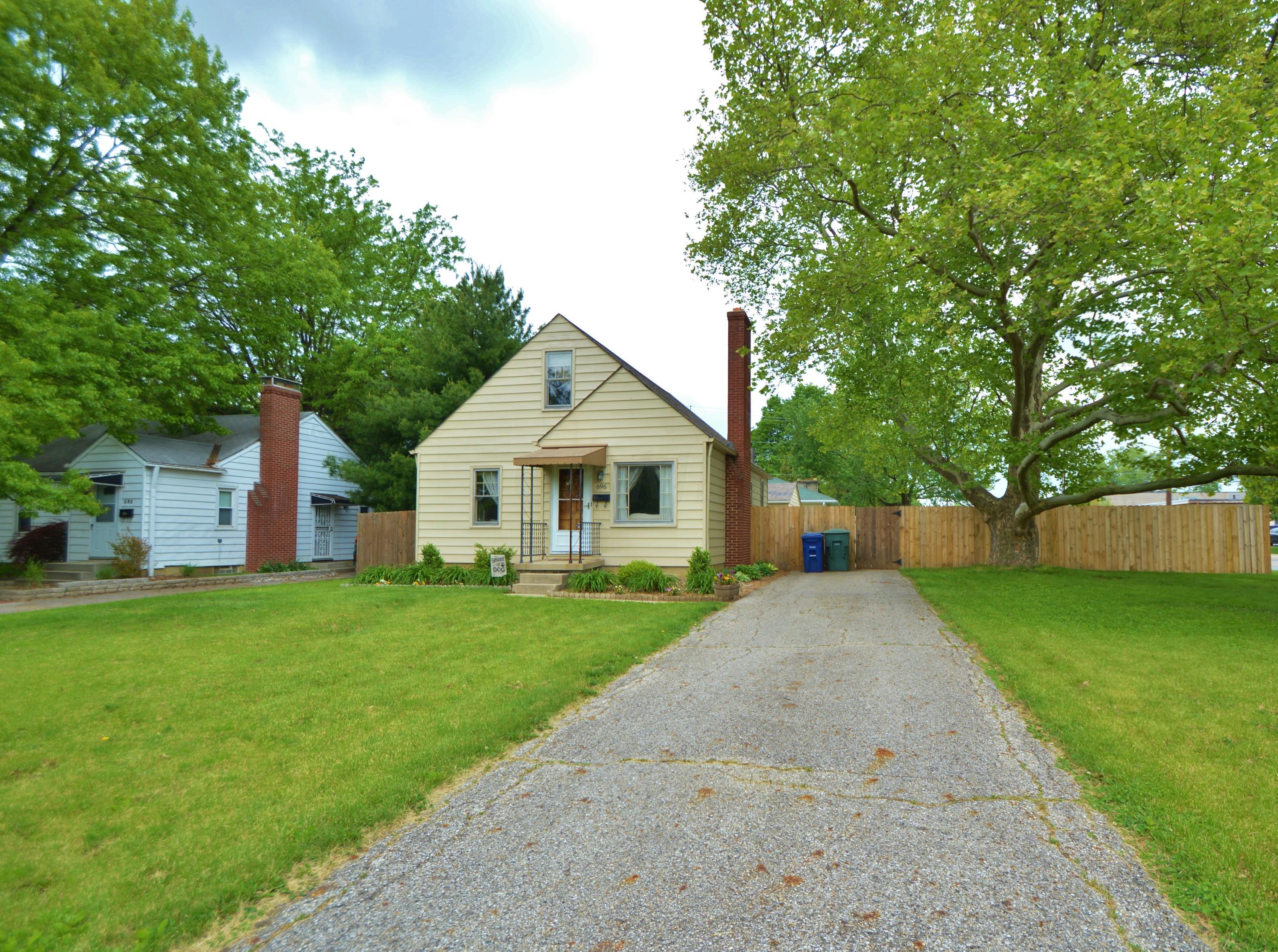 696 Wetmore Road Columbus, OH 43214 - Photo 1 of 23 Gallery Image 1