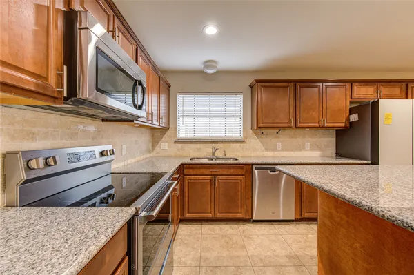 $1,850 | 1606 Quail Run, Brookshire, TX 77423