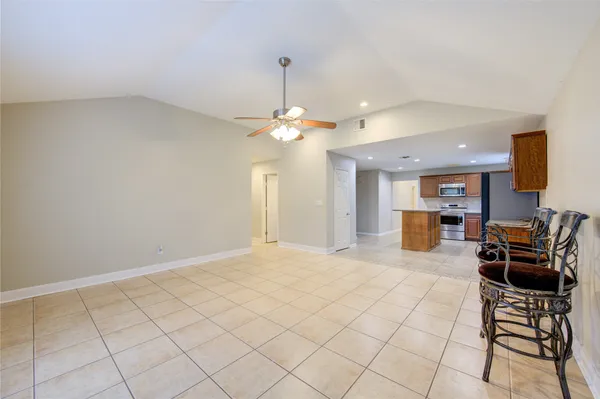 $1,850 | 1606 Quail Run, Brookshire, TX 77423