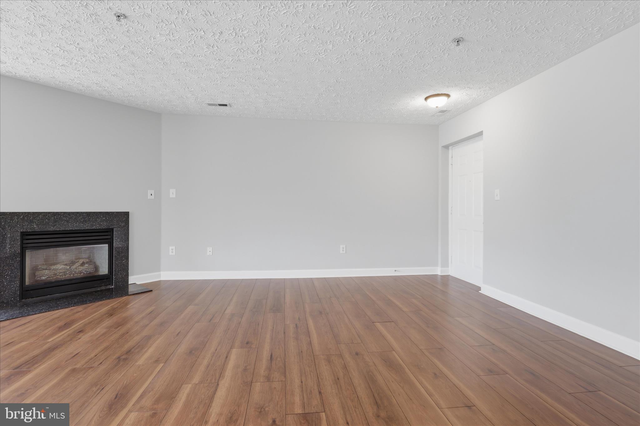 6343 Springwater Terrace, Unit 1032 Frederick, MD 21701 - Photo 6 of 28 IMG_9048