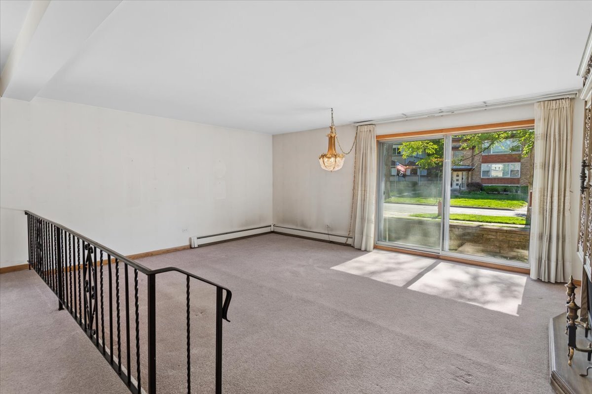 69 Lincoln Avenue, Unit 1S Riverside, IL 60546 - Photo 5 of 28