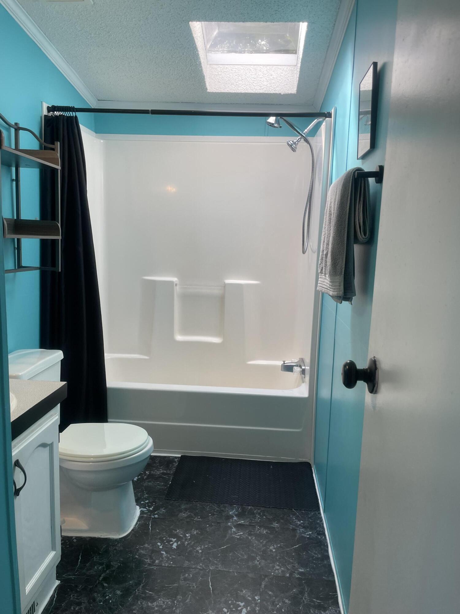 195 South Hunts Meadow Road Pittston, ME 04345 - Photo 10 of 37 second full bath