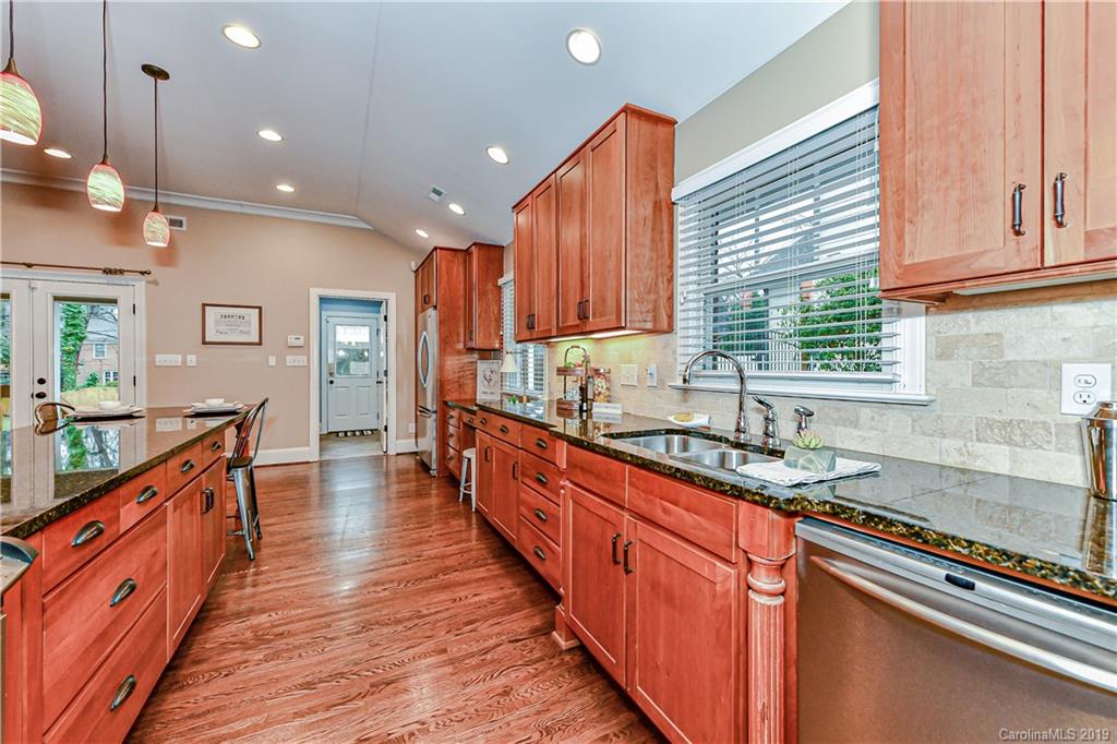 220 Scofield Road Charlotte, NC 28209 - Photo 12 of 40 Gallery Image 12