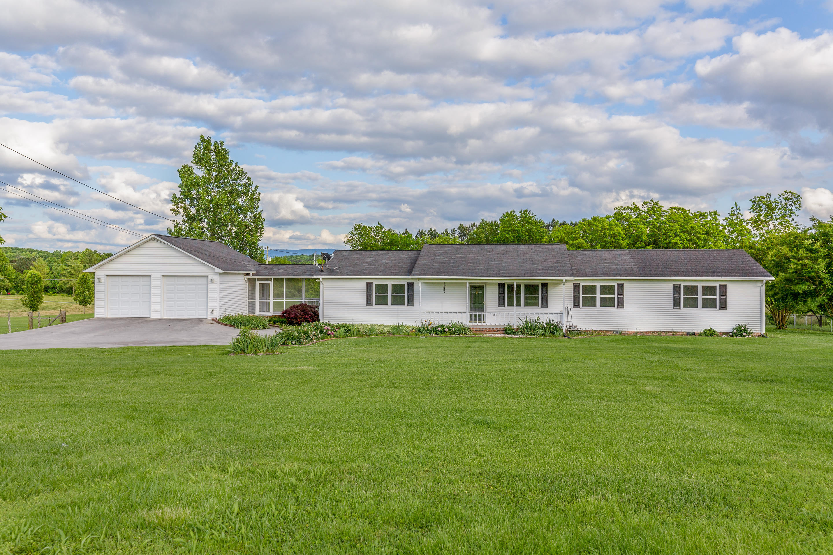 3926 Morganton Road Maryville, TN 37801 - Photo 1 of 23 front view 2