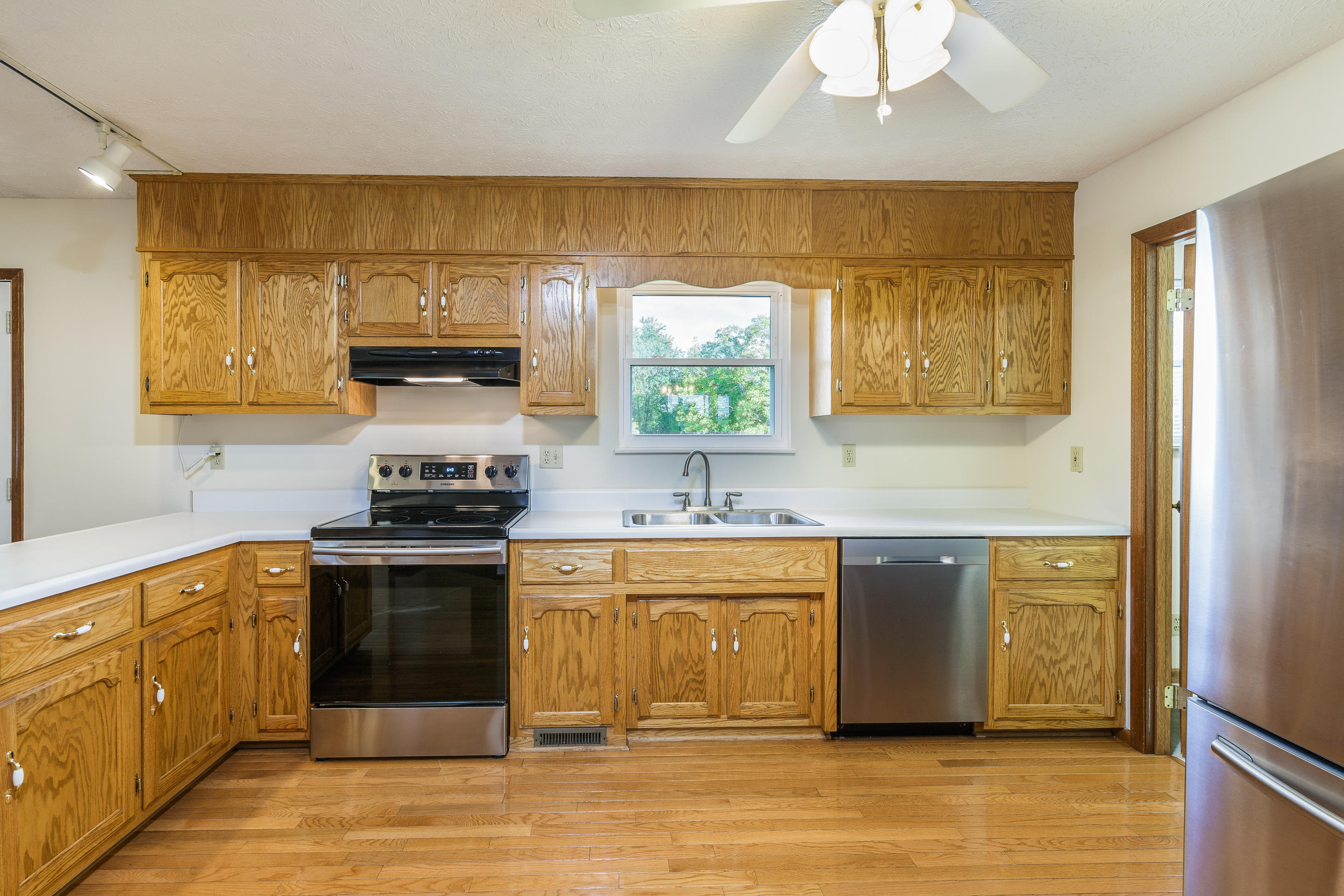 3926 Morganton Road Maryville, TN 37801 - Photo 3 of 23 kitchen 2