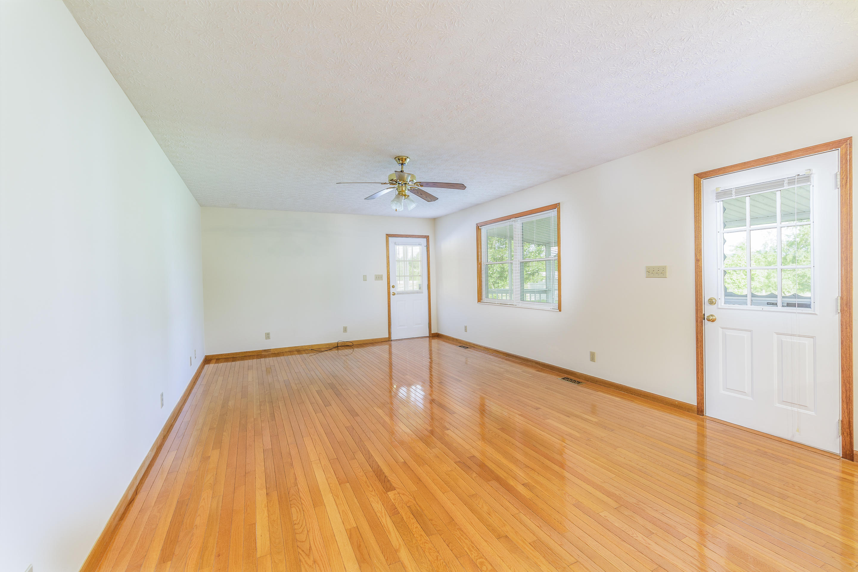 3926 Morganton Road Maryville, TN 37801 - Photo 4 of 23 living room 2