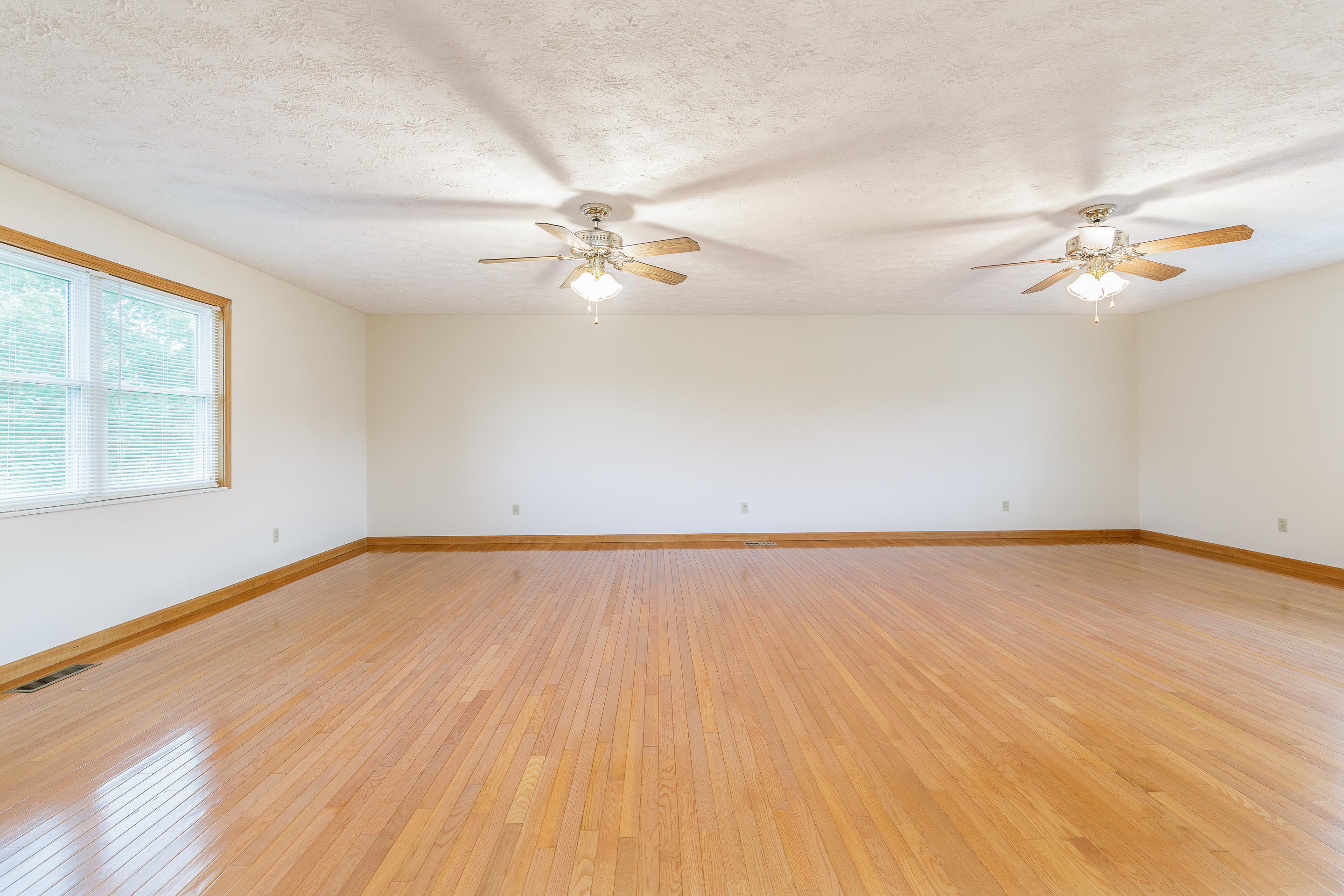 3926 Morganton Road Maryville, TN 37801 - Photo 7 of 23 master room 1