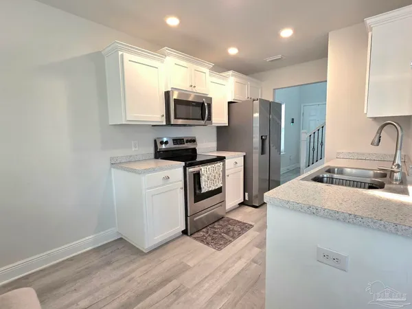 $2,200 | 380 Hilburn Lane, Pensacola, FL 32504