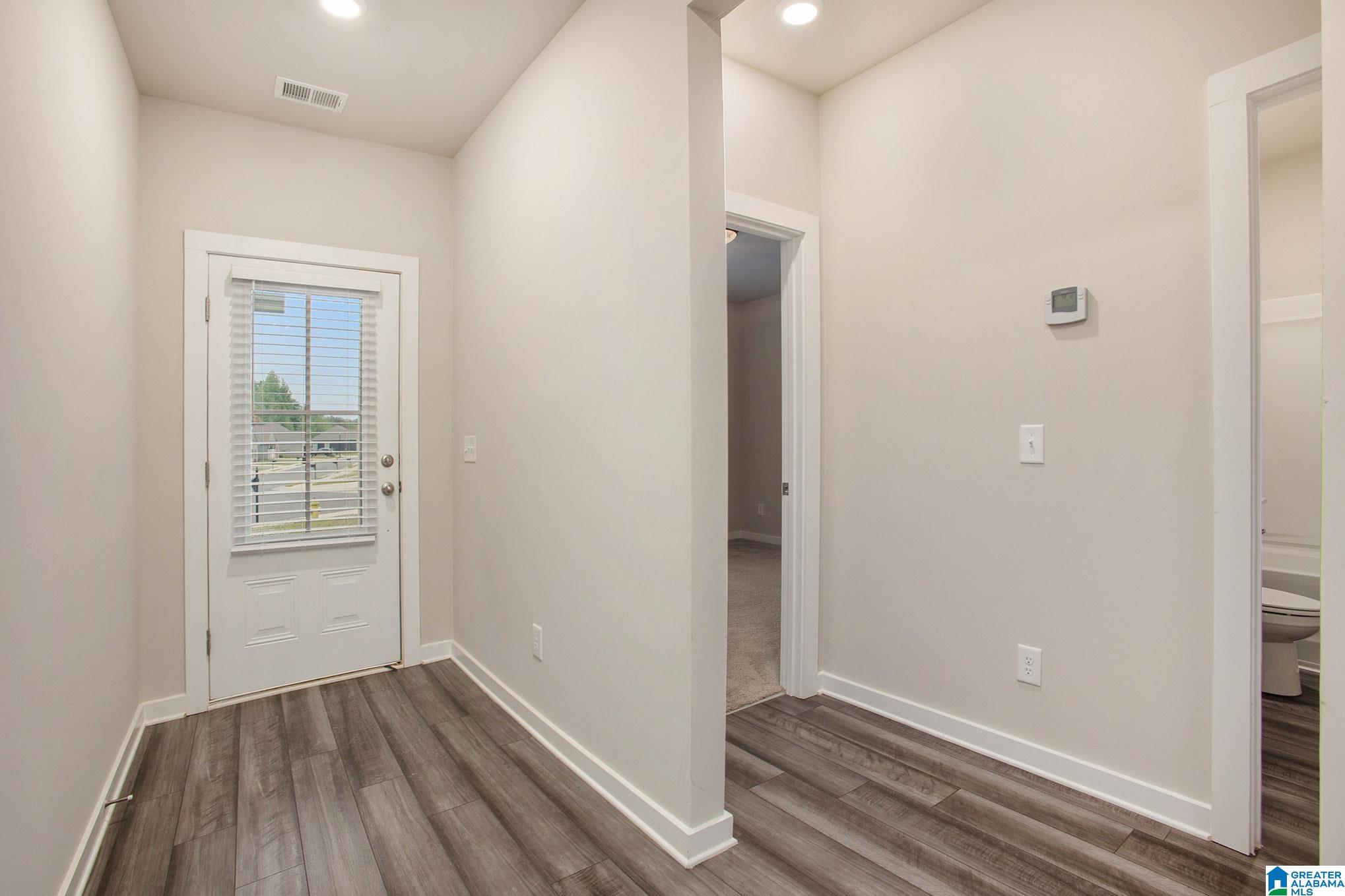 295 Avalon Way Clanton, AL 35045 - Photo 3 of 21