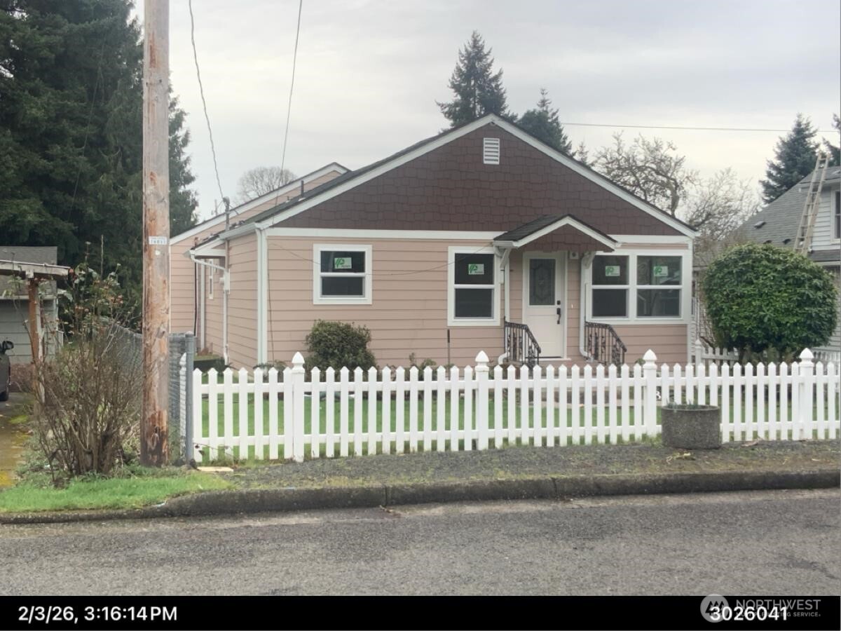 3 Pacific Place Longview, WA 98632 - Photo 2 of 37