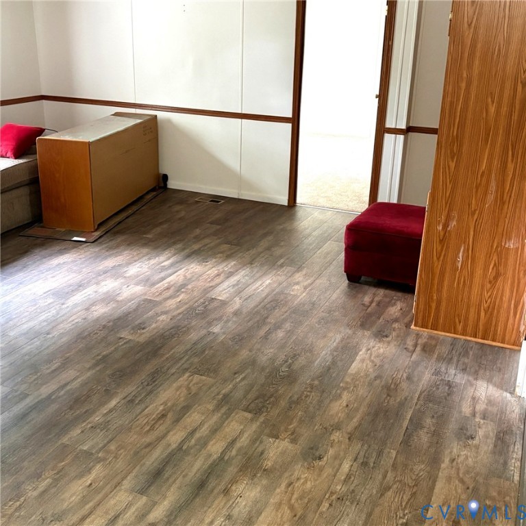 102 Frenchs Store Road Cumberland, VA 23040 - Photo 7 of 13 Vinyl Plank flooring, spacious and open.