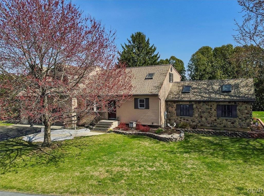 458 School House Road Nazareth, PA 18064 - Photo 3 of 74 Gallery Image 3