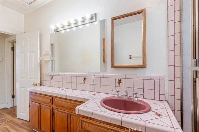 $1,400,000 | 1221 Wesley Avenue, Pasadena, CA 91104