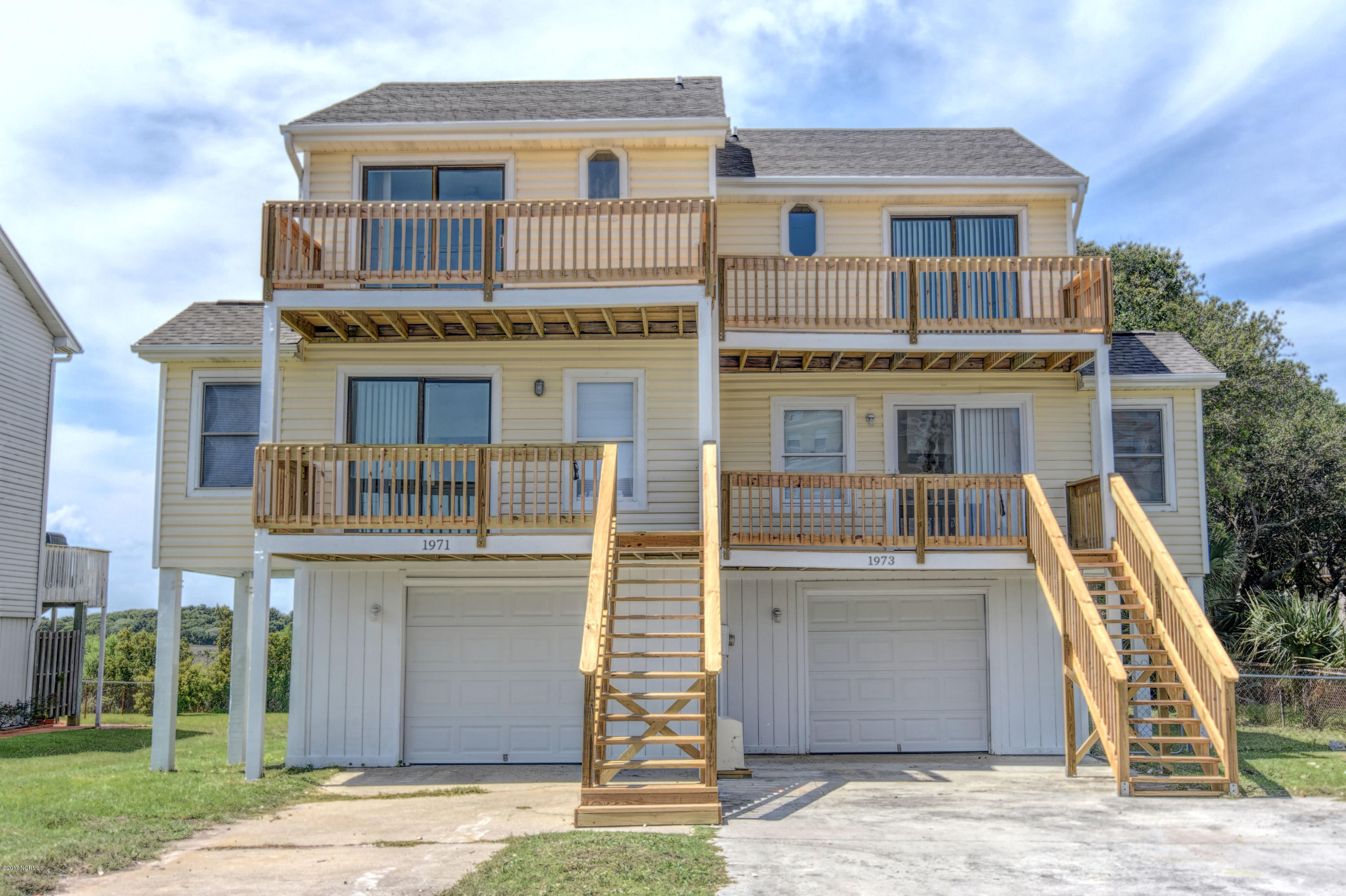 1971 New River Inlet Road North Topsail Beach, NC 28460 - Photo 1 of 32 Front 1971 NRIR