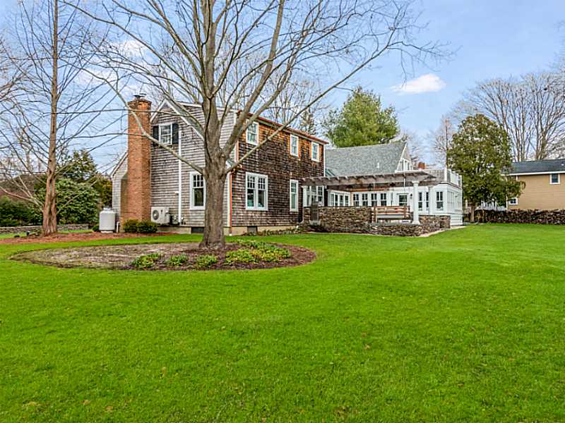 143 Longfellow Road Jamestown, RI 02835 - Photo 25 of 25 Exterior Back.