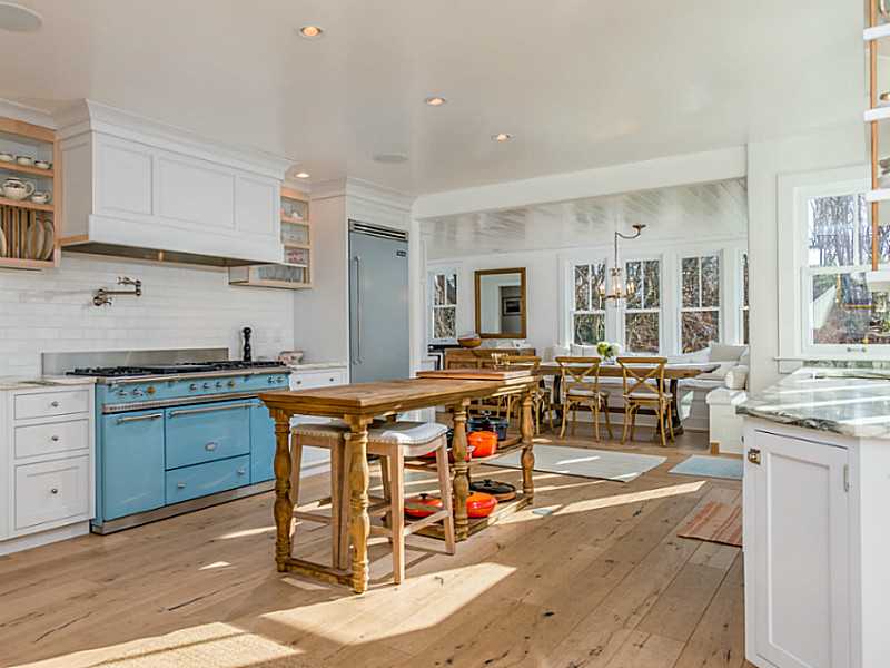 143 Longfellow Road Jamestown, RI 02835 - Photo 9 of 25 Kitchen.