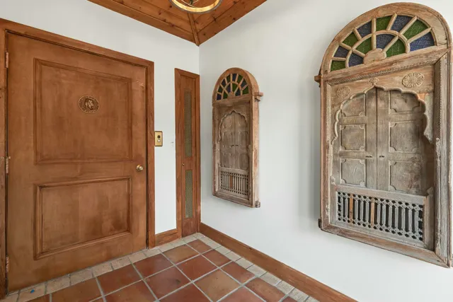 a front view of house with yard