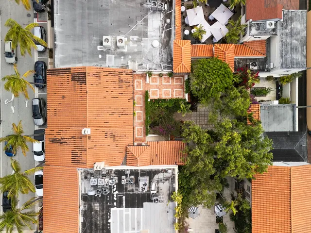 $25,000 | 250 Worth 4 Avenue, Unit 4, Palm Beach, FL 33480