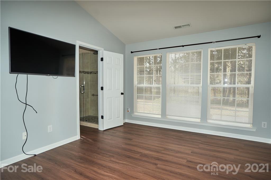 9107 Culcairn Road Huntersville, NC 28078 - Photo 3 of 18 Gallery Image 3