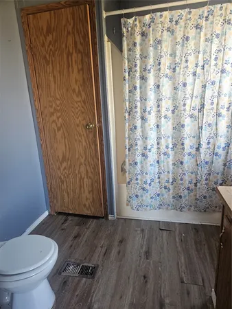 $1,200 | 1423 Prosperity Street, El Campo, TX 77437