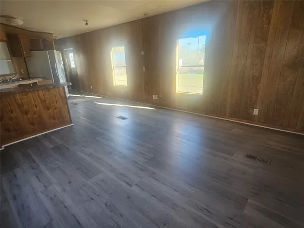 $1,200 | 1423 Prosperity Street, El Campo, TX 77437