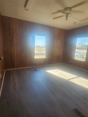 $1,200 | 1423 Prosperity Street, El Campo, TX 77437