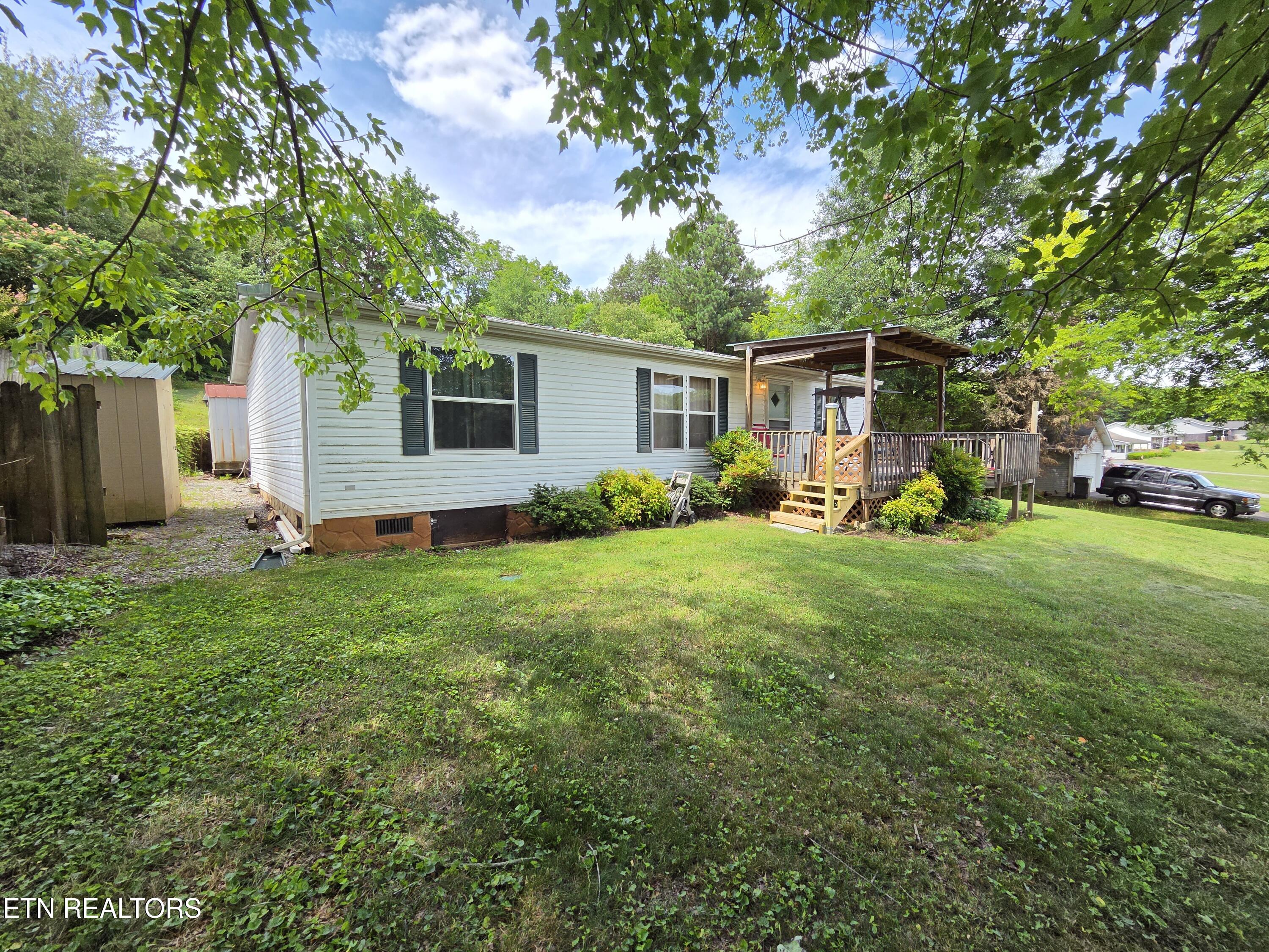 2262 Mentor Road Louisville, TN 37777 - Photo 5 of 40 1508