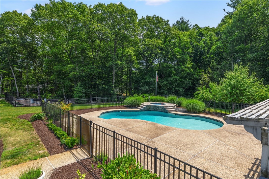 38 Miss Fry Drive East Greenwich, RI 02818 - Photo 34 of 47