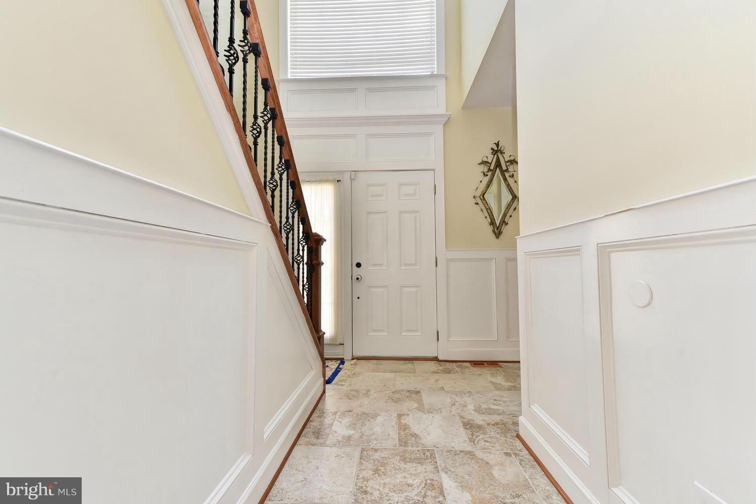 8024 Fordson Road Alexandria, VA 22306 - Photo 3 of 30 Interior (General)