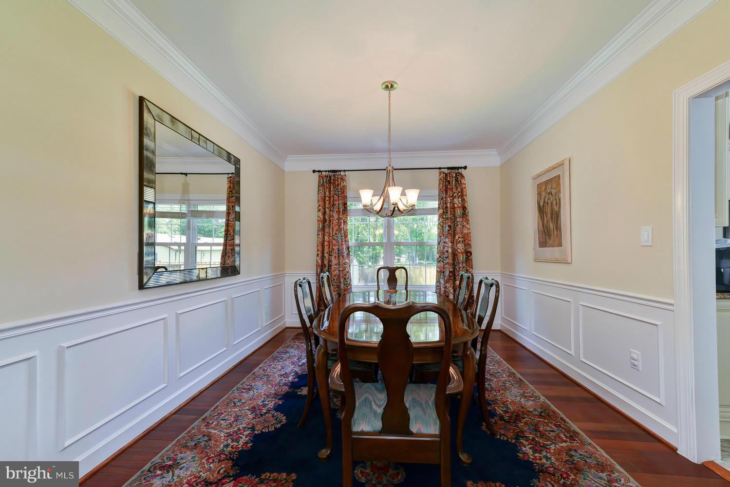 8024 Fordson Road Alexandria, VA 22306 - Photo 8 of 30 Dining Room