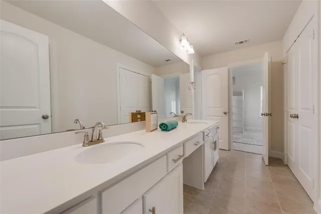 $675,000 | 1108 Silverthorne Trail, Justin, TX 76247