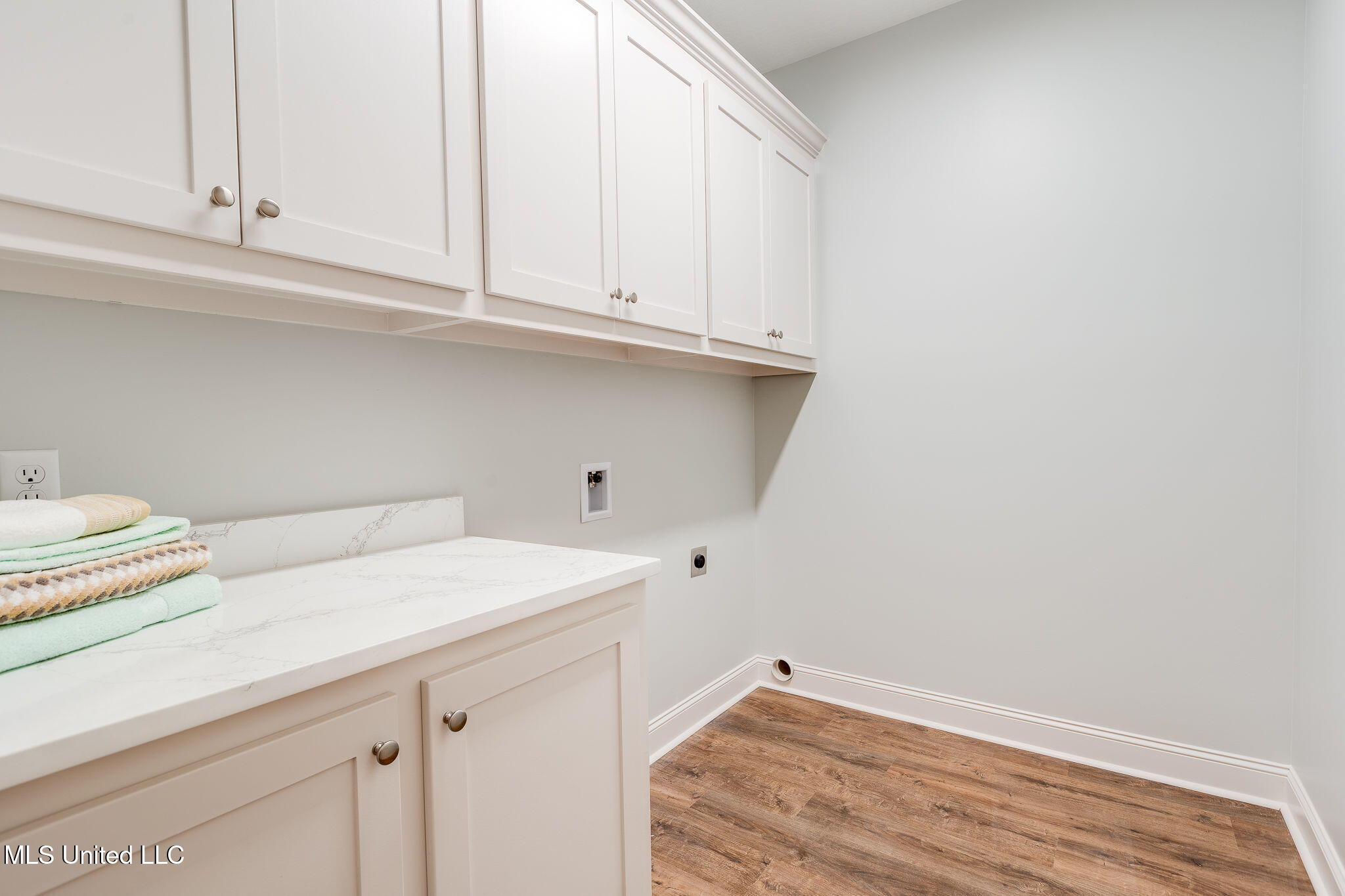 643 Scruggs Road Sumrall, MS 39482 - Photo 26 of 37 2 (21 of 25) Laundry