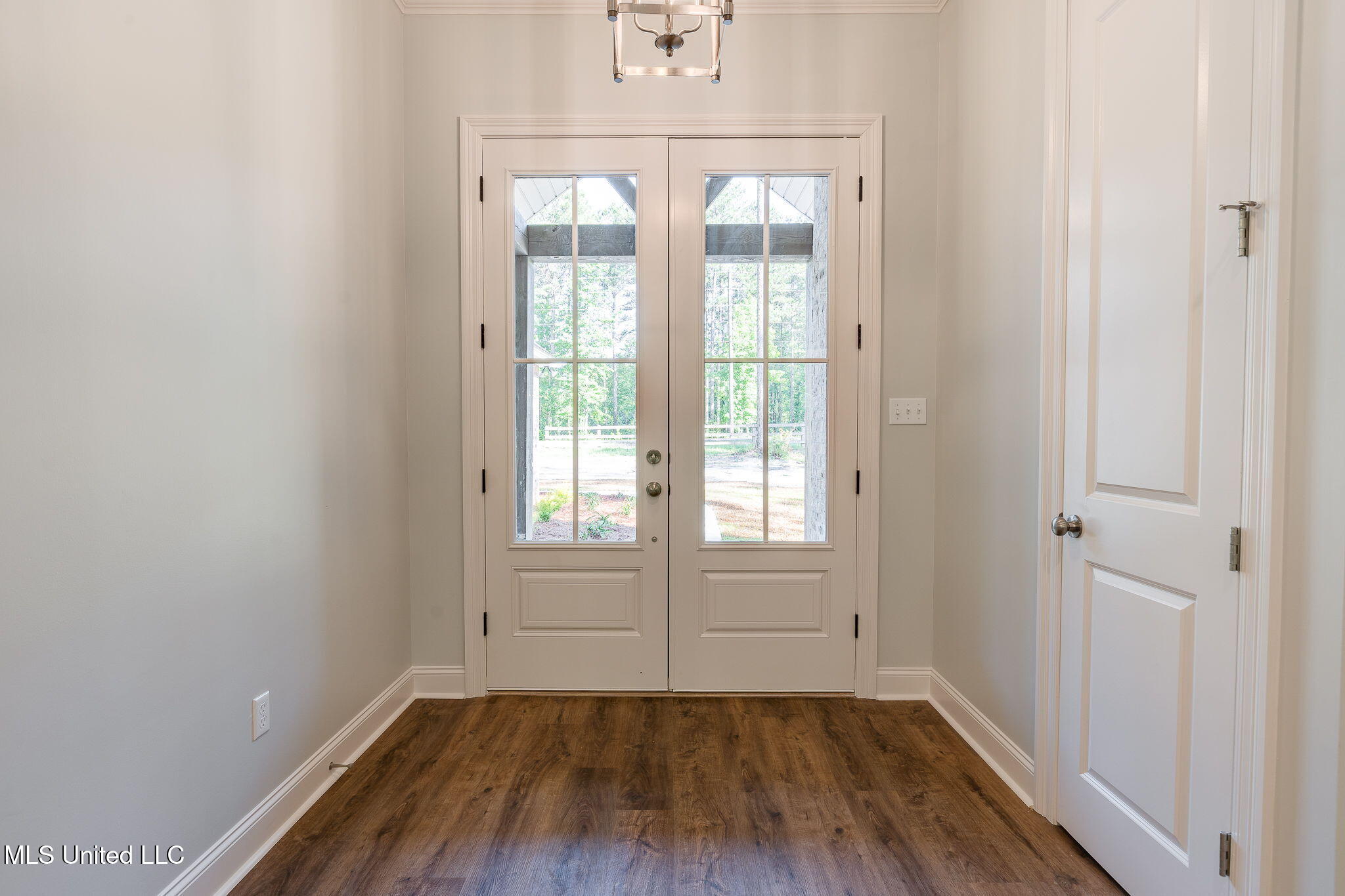 643 Scruggs Road Sumrall, MS 39482 - Photo 6 of 37 2 (1 of 25) Entrance