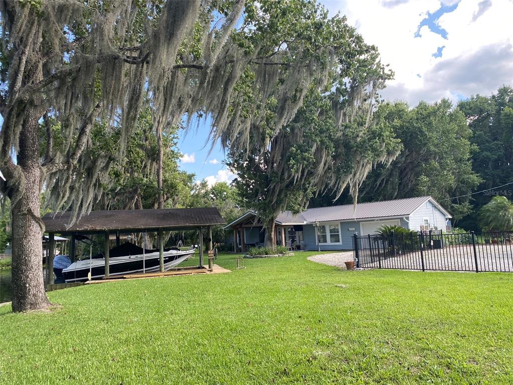 137 Riverside Drive Satsuma, FL 32189 - Photo 3 of 43