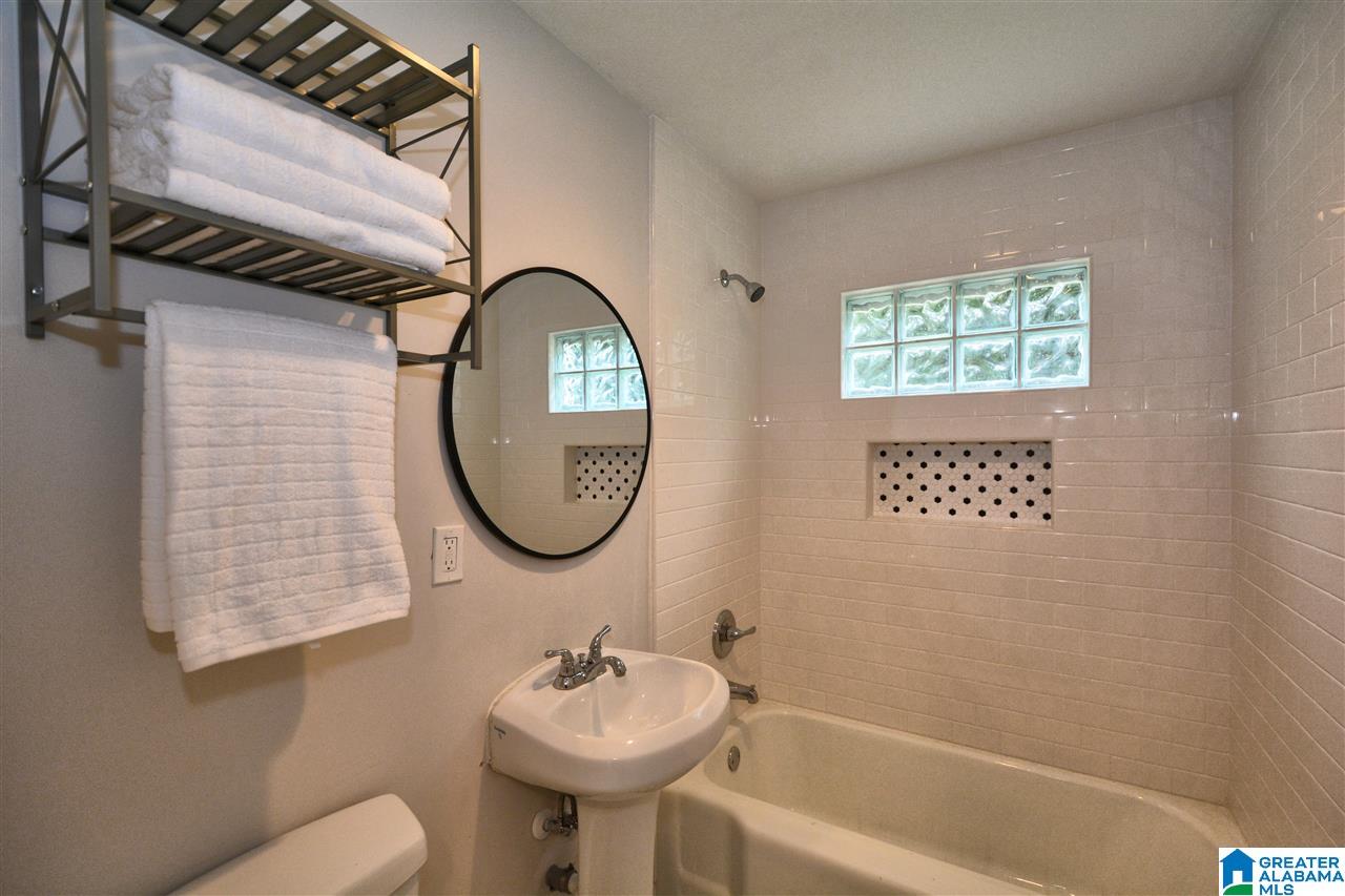 1331 Montevallo Road Birmingham, AL 35210 - Photo 4 of 38
