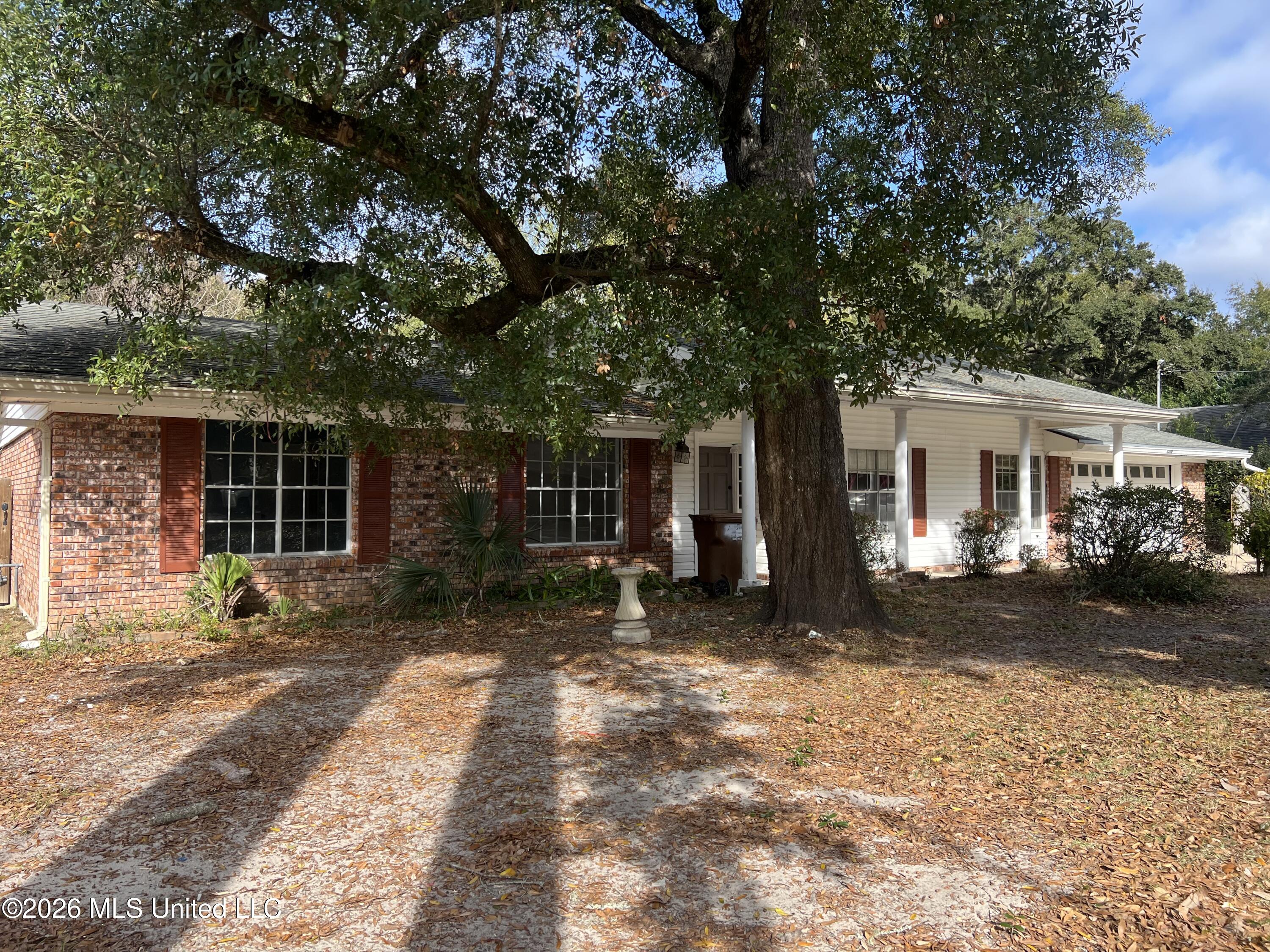 2530 Old Bay Road Biloxi, MS 39531 - Photo 2 of 14 IMG_4253