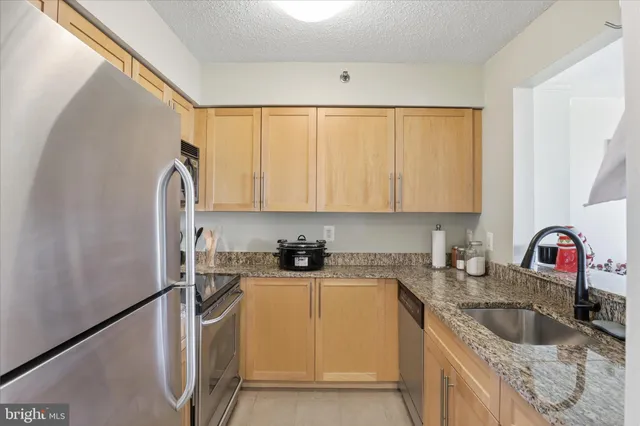 $259,000 | 10101 Grosvenor Place, Unit 1104, Rockville, MD 20852