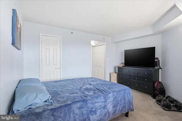 $259,000 | 10101 Grosvenor Place, Unit 1104, Rockville, MD 20852