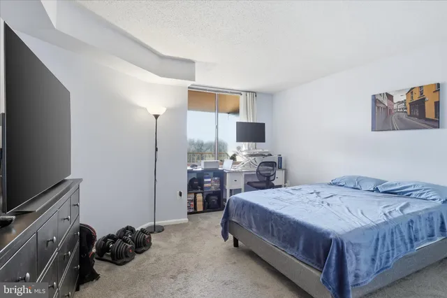 $259,000 | 10101 Grosvenor Place, Unit 1104, Rockville, MD 20852