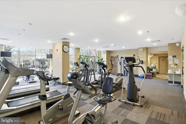 $259,000 | 10101 Grosvenor Place, Unit 1104, Rockville, MD 20852