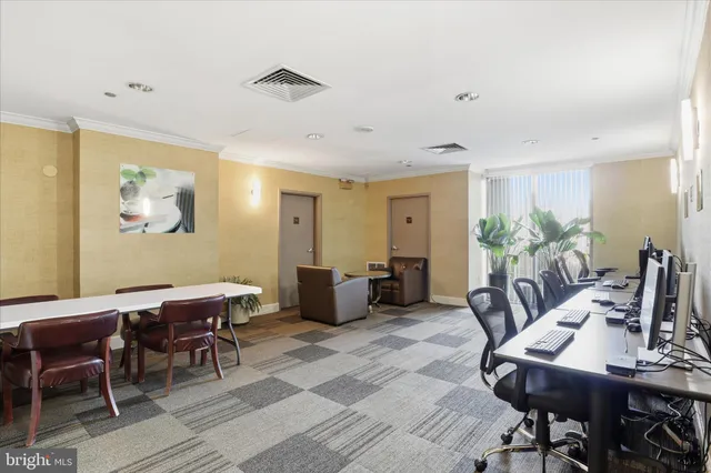 $259,000 | 10101 Grosvenor Place, Unit 1104, Rockville, MD 20852