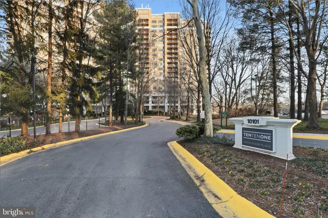 $259,000 | 10101 Grosvenor Place, Unit 1104, Rockville, MD 20852